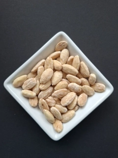 Mandle slané